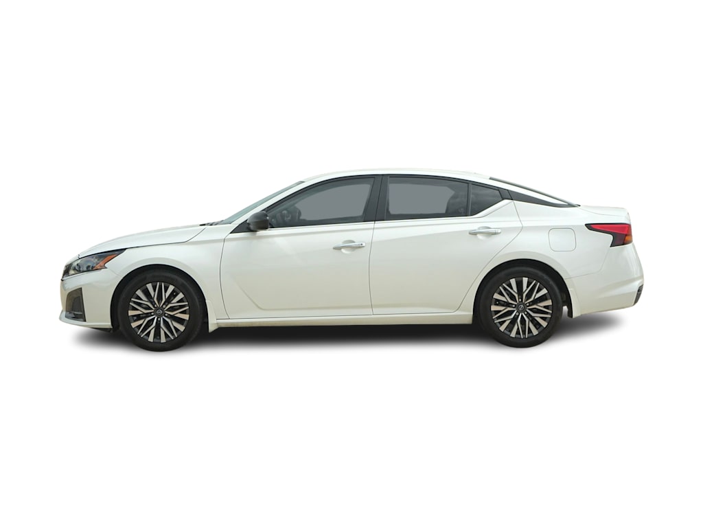 Thumbnail: 2024 Nissan Altima - 3