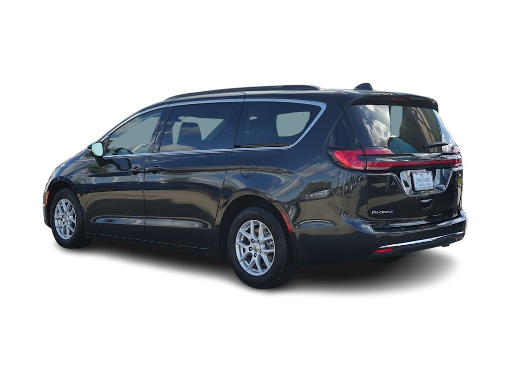 Thumbnail: 2022 Chrysler Pacifica - 4