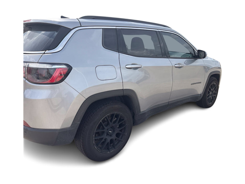 Thumbnail: 2021 Jeep Compass - 9