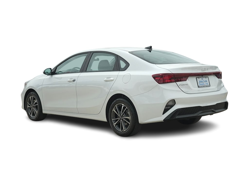 Thumbnail: 2024 Kia Forte - 4