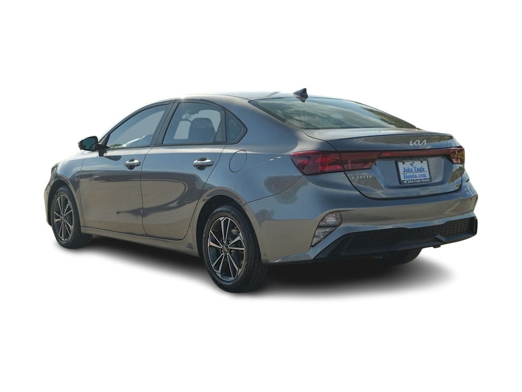 Thumbnail: 2024 Kia Forte - 4