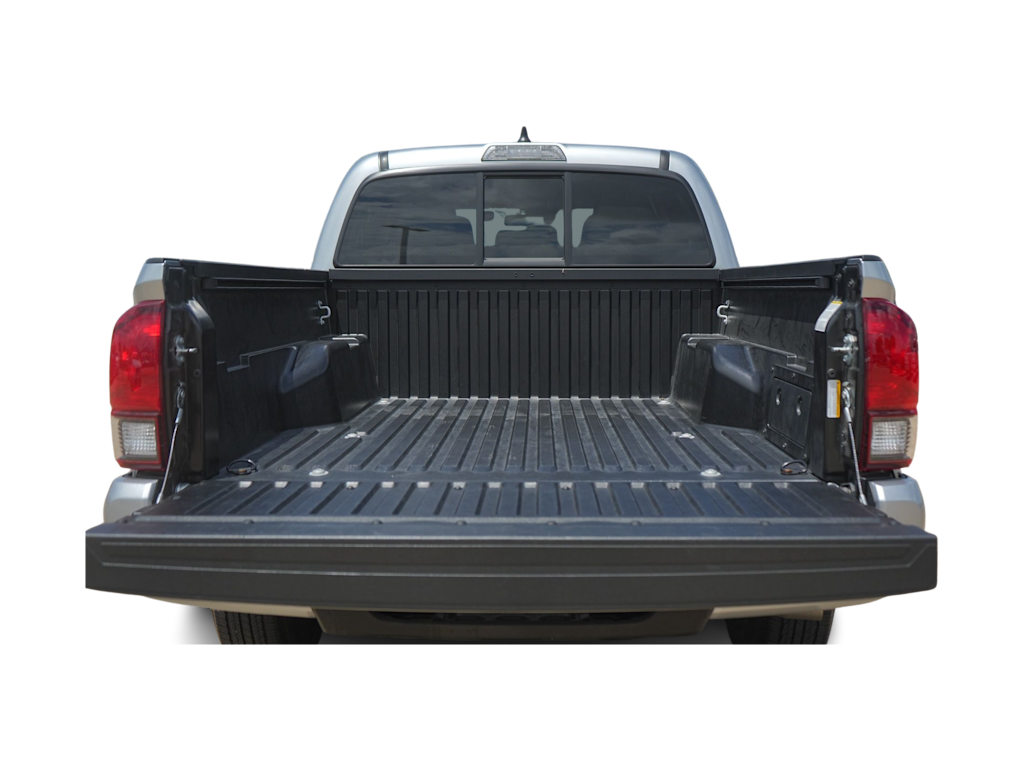Thumbnail: 2022 Toyota Tacoma - 18