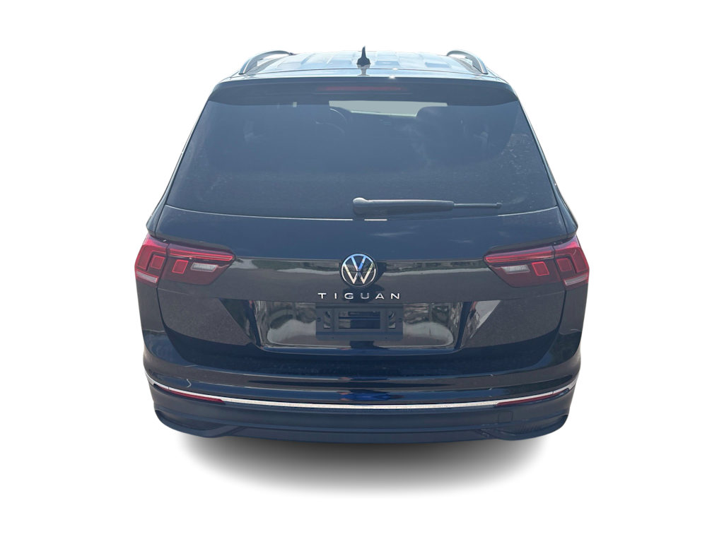 Thumbnail: 2023 Volkswagen Tiguan - 3