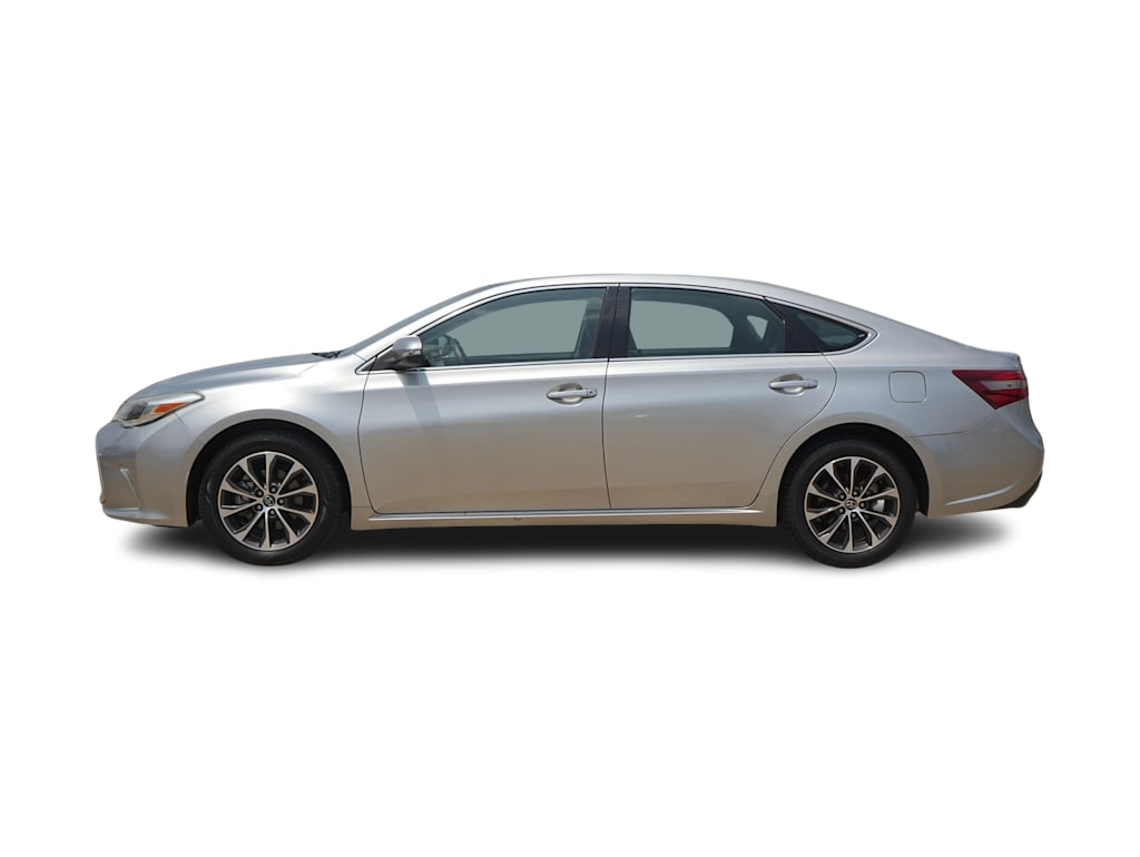Thumbnail: 2018 Toyota Avalon - 3
