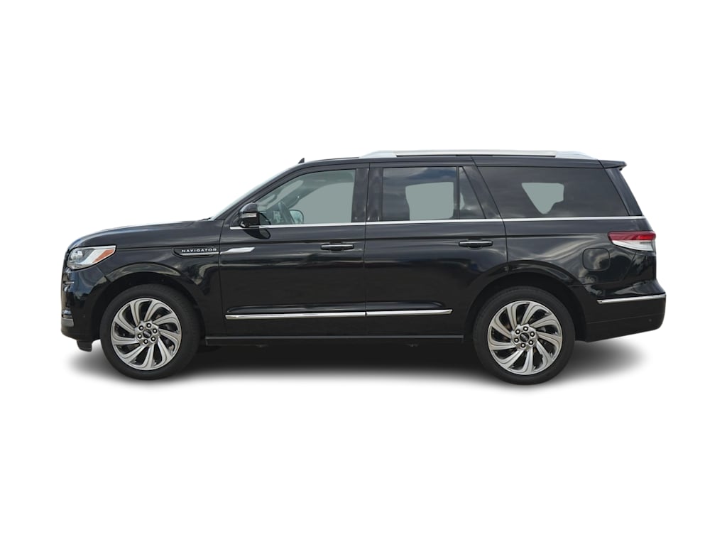 Thumbnail: 2024 Lincoln Navigator - 3