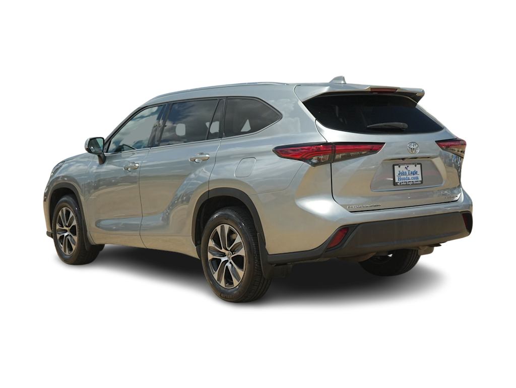 Thumbnail: 2021 Toyota Highlander - 4