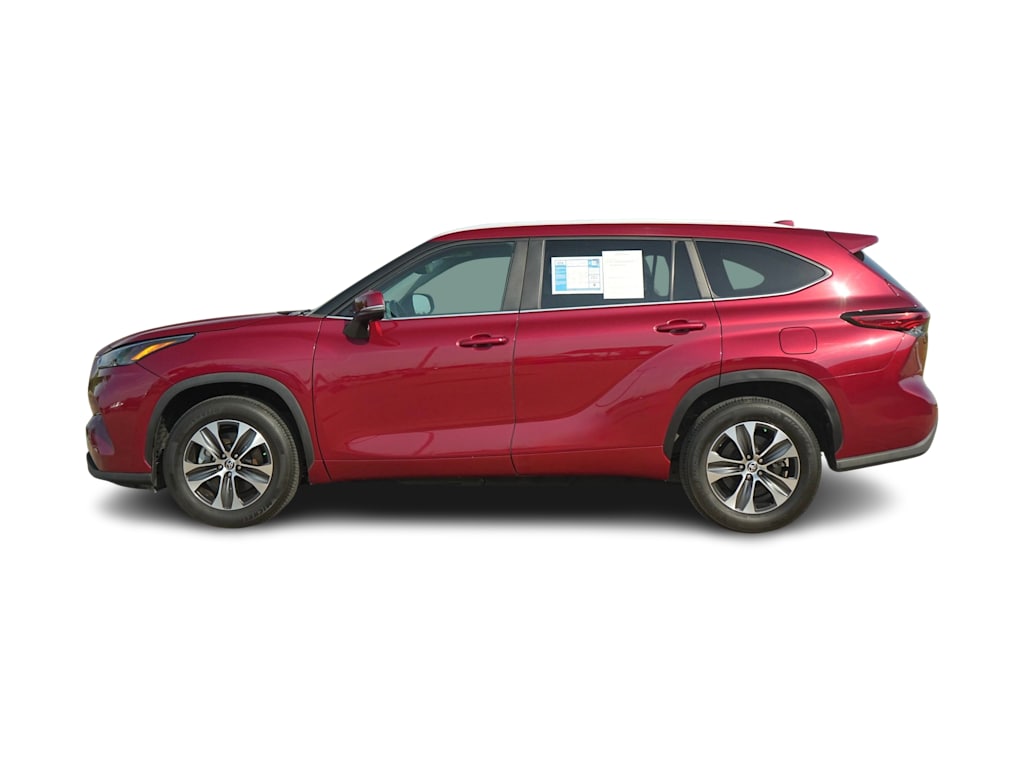 Thumbnail: 2023 Toyota Highlander - 3