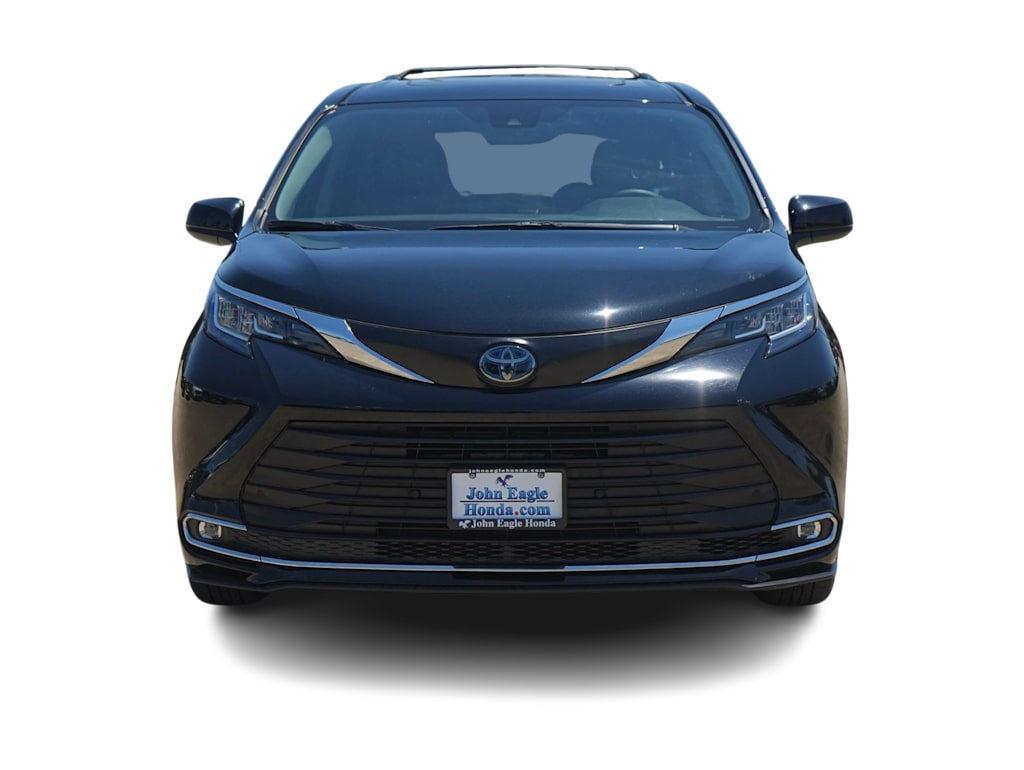 Thumbnail: 2023 Toyota Sienna - 6