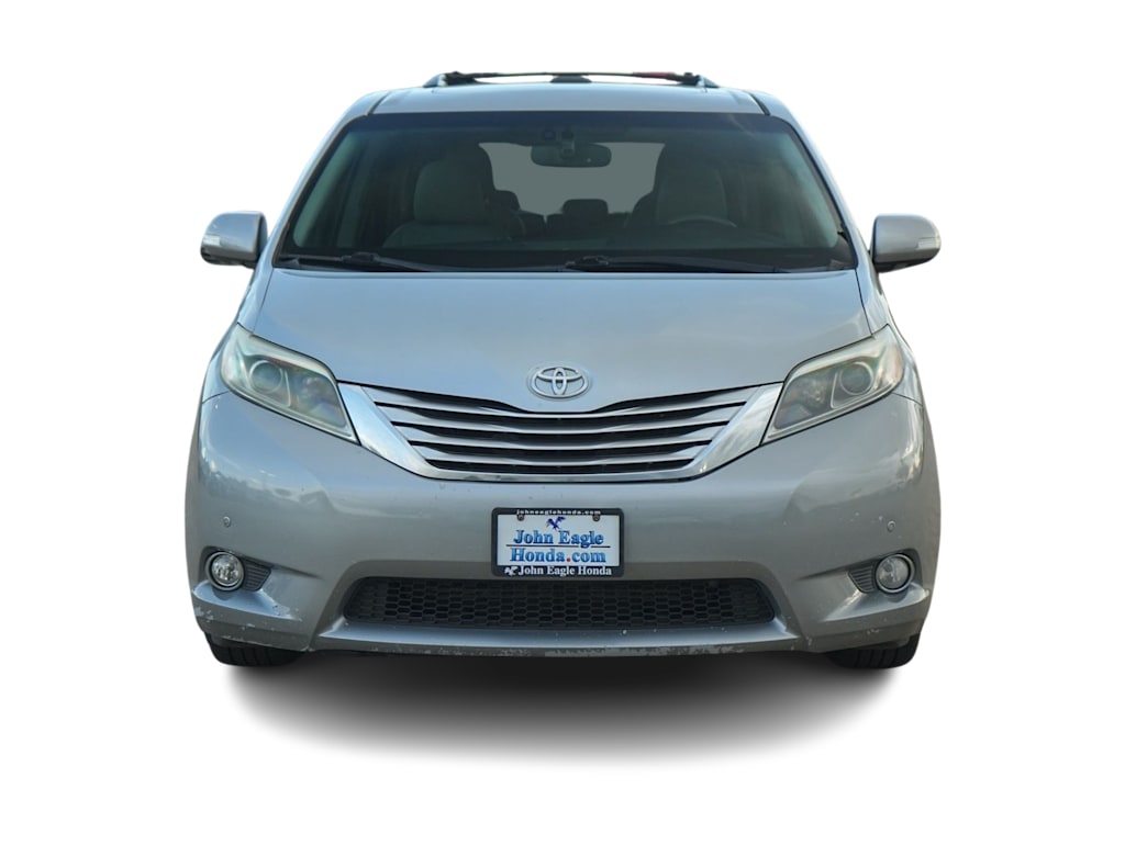 Thumbnail: 2017 Toyota Sienna - 6