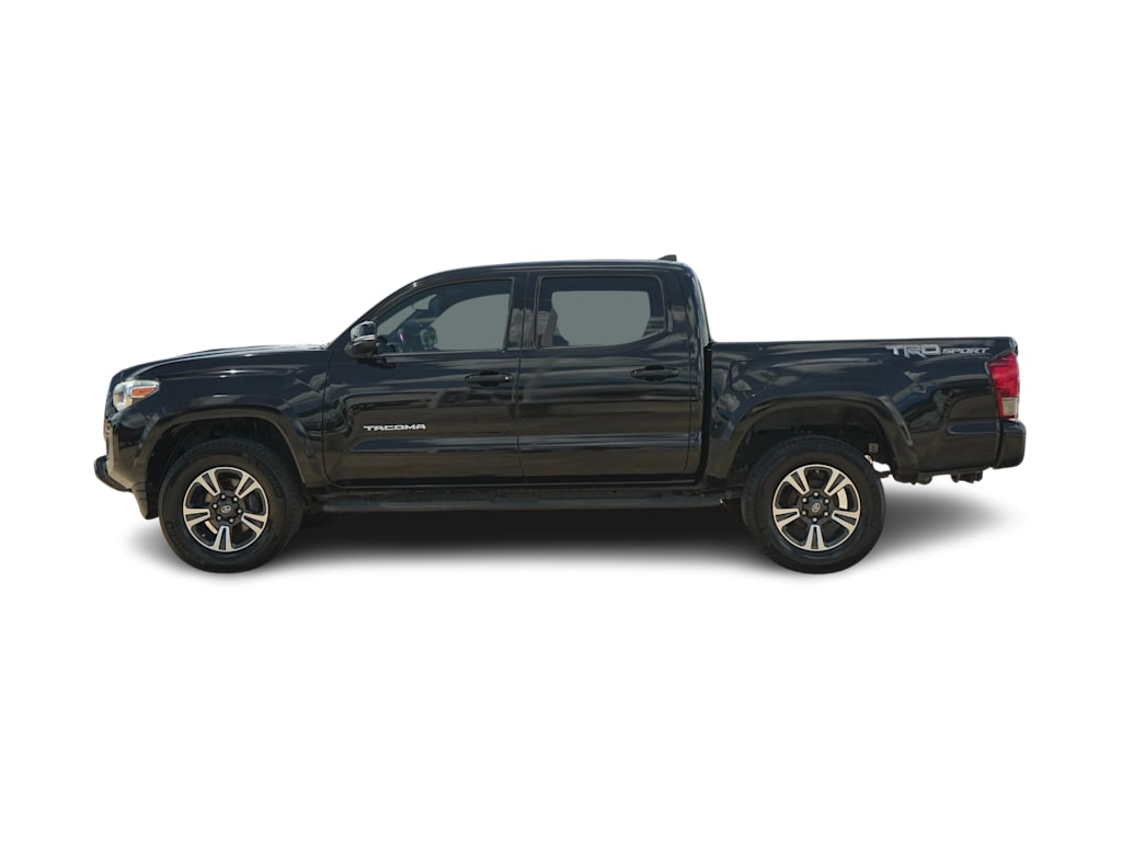 Thumbnail: 2017 Toyota Tacoma - 3