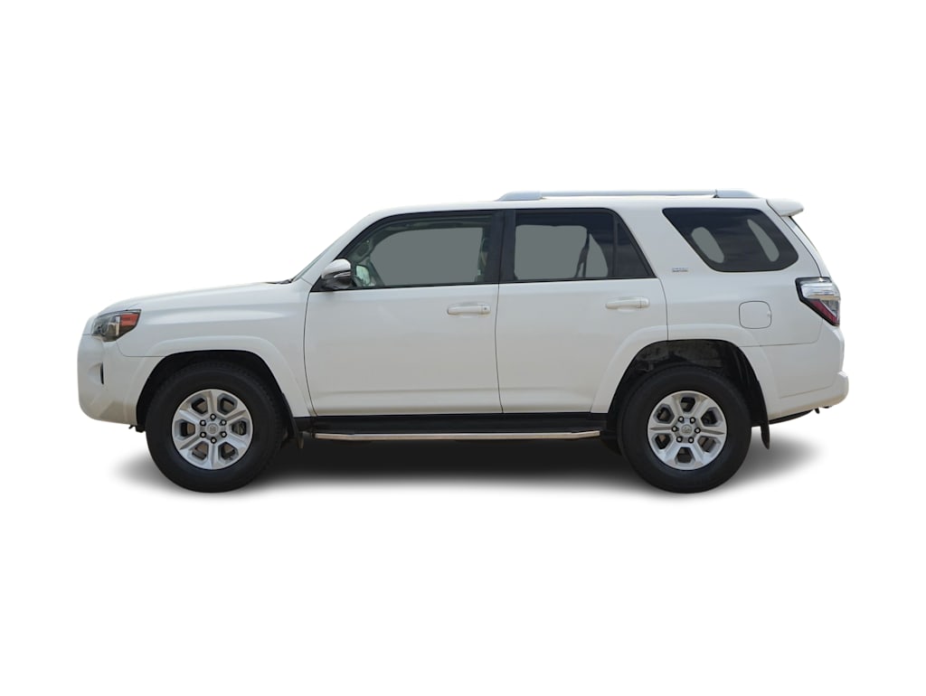 Thumbnail: 2015 Toyota 4Runner - 3