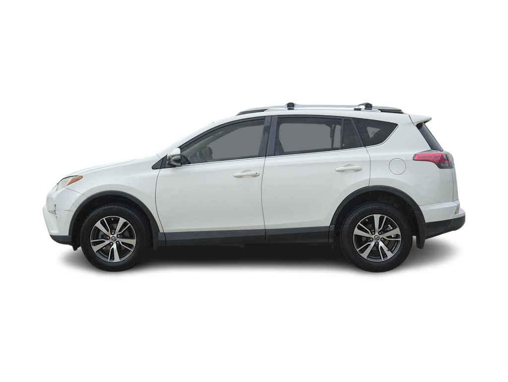 Thumbnail: 2017 Toyota RAV4 - 3