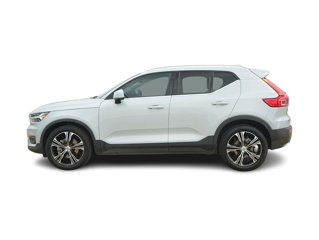Thumbnail: 2020 Volvo XC40 - 3