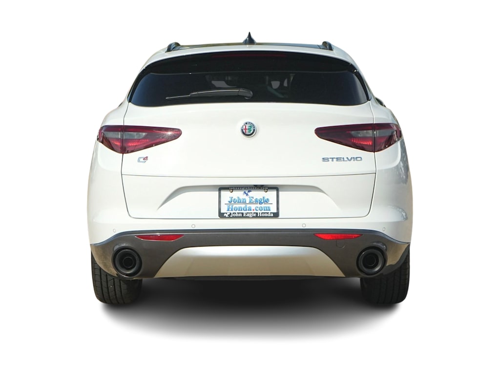 Thumbnail: 2022 Alfa Romeo Stelvio - 5