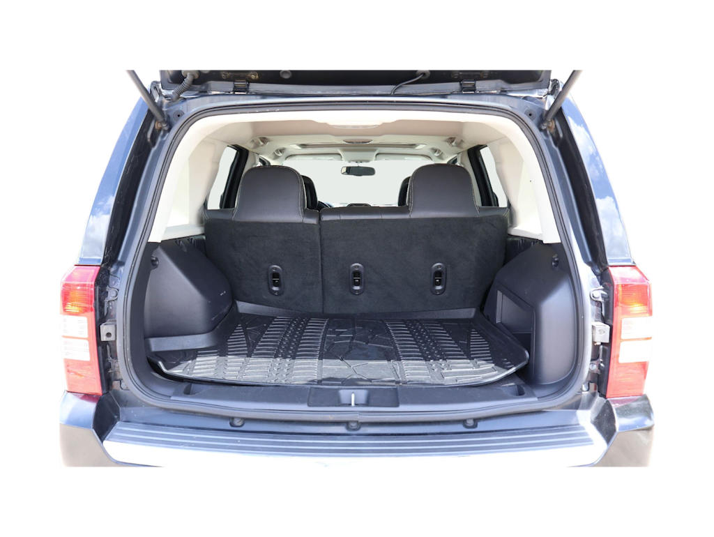 Thumbnail: 2016 Jeep Patriot - 18