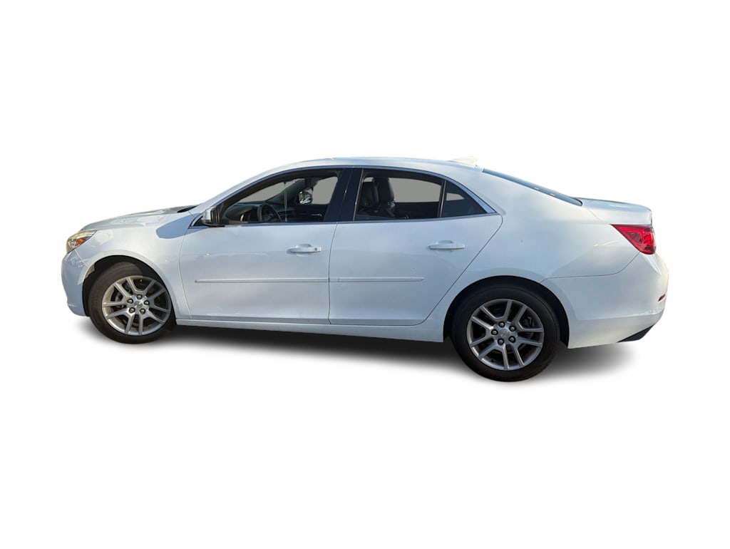 Thumbnail: 2015 Chevrolet Malibu - 2