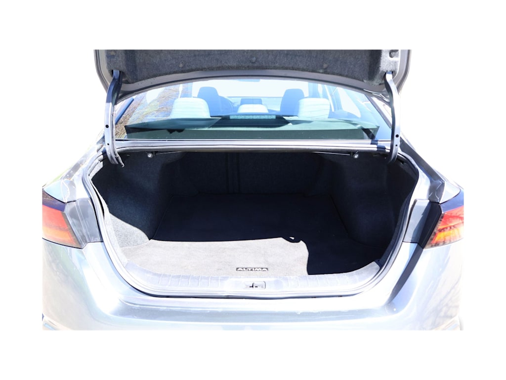 Thumbnail: 2020 Nissan Altima - 18