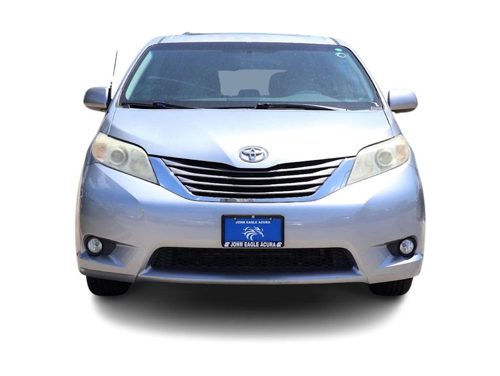 Thumbnail: 2014 Toyota Sienna - 6