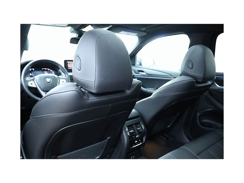 Thumbnail: 2023 BMW X4 - 21
