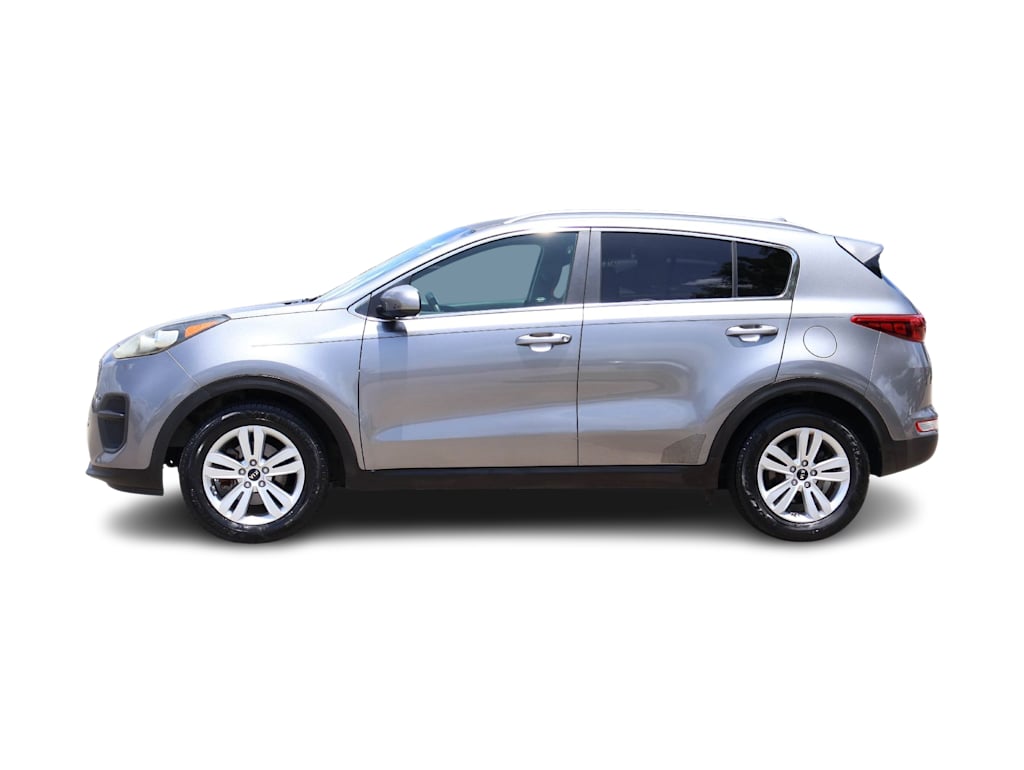 Thumbnail: 2017 Kia Sportage - 3