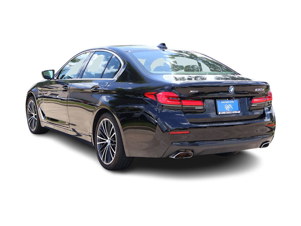 Thumbnail: 2023 BMW 5 Series - 4