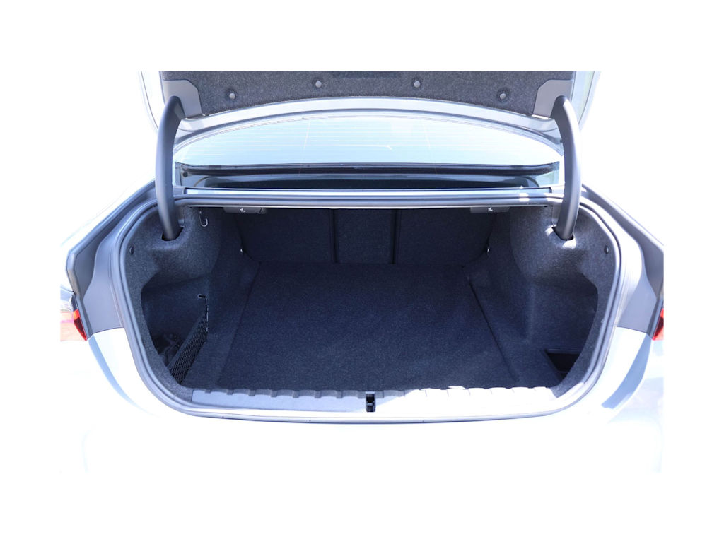 Thumbnail: 2024 BMW M4 - 18