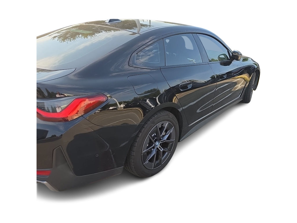 Thumbnail: 2023 BMW i4 - 11