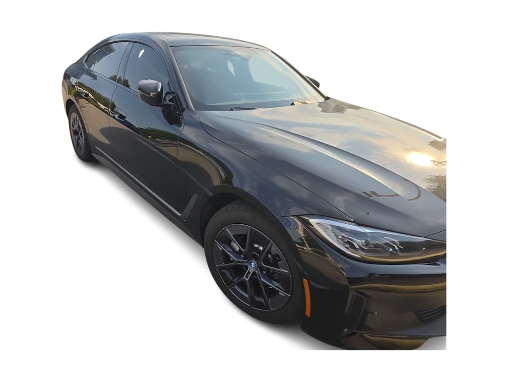 Thumbnail: 2023 BMW i4 - 10