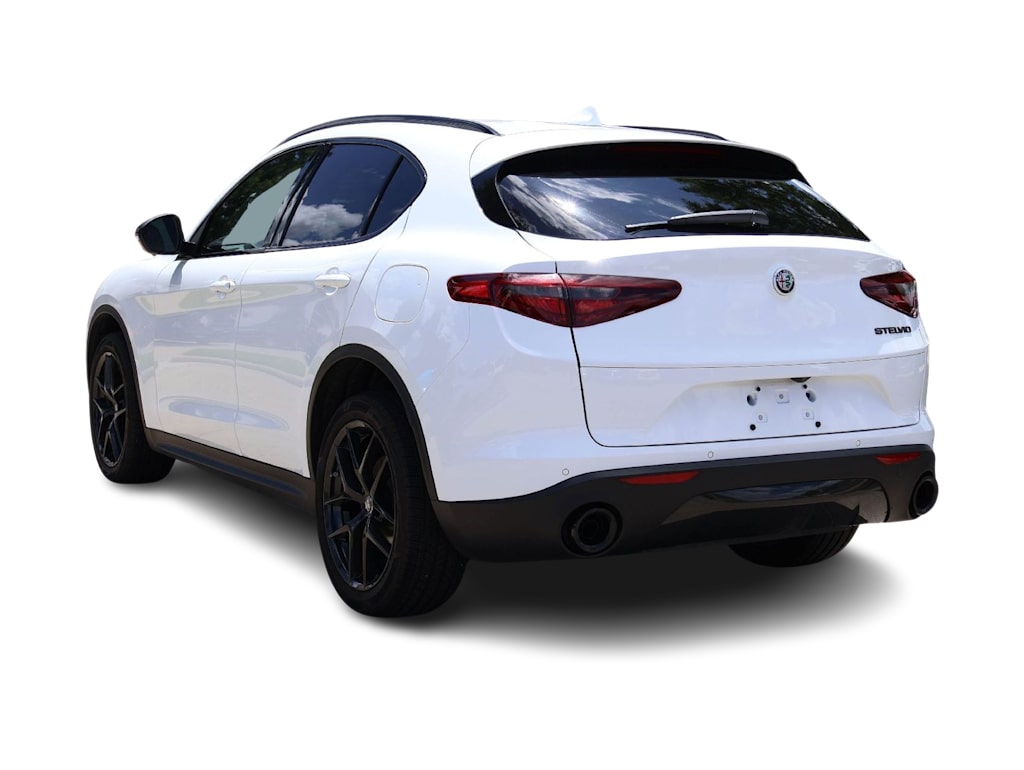 Thumbnail: 2020 Alfa Romeo Stelvio - 4