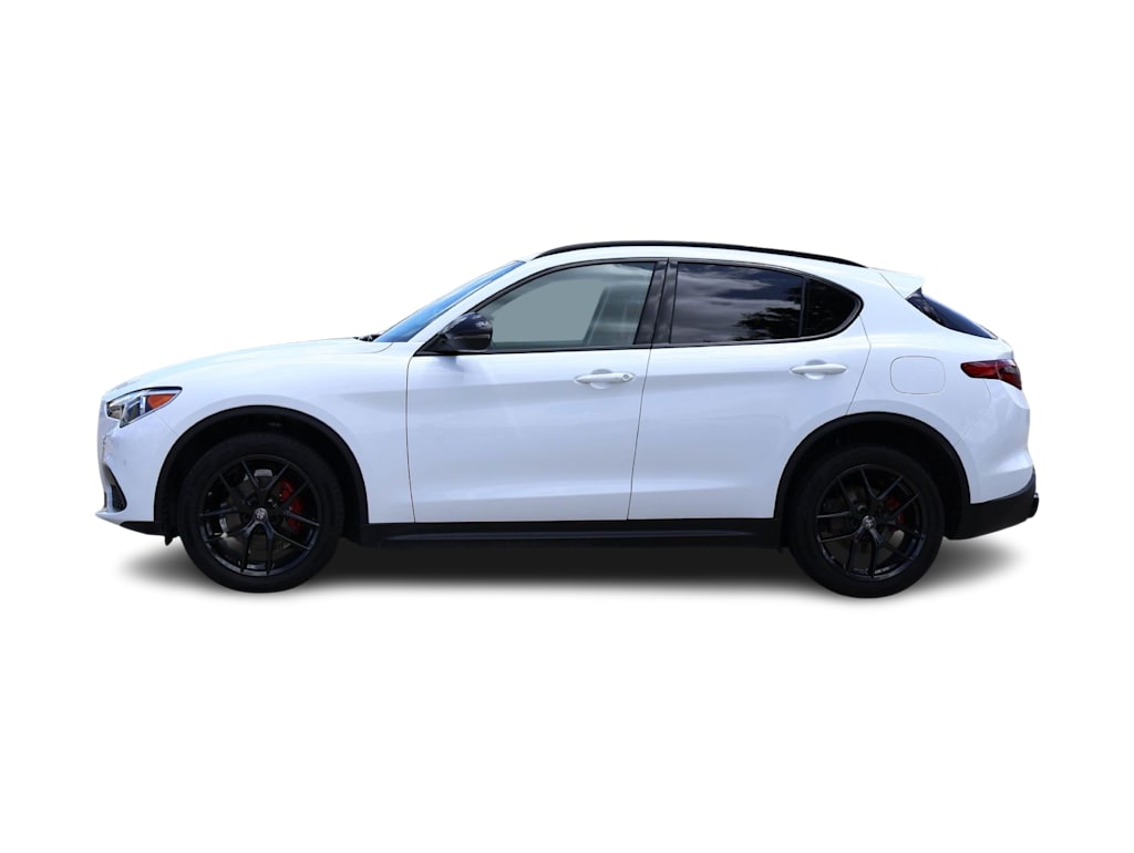 Thumbnail: 2020 Alfa Romeo Stelvio - 3
