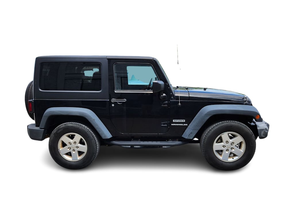 Thumbnail: 2016 Jeep Wrangler - 17