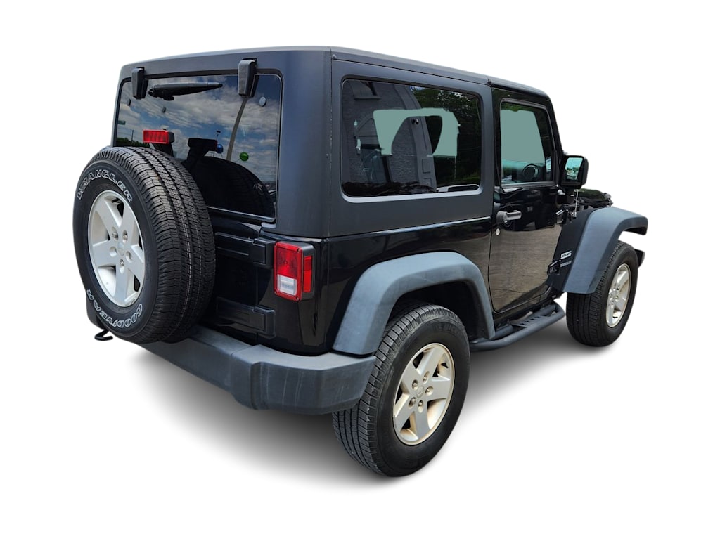 Thumbnail: 2016 Jeep Wrangler - 16