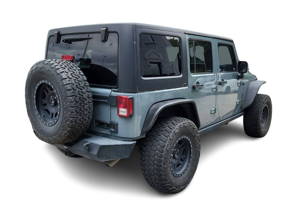 Thumbnail: 2015 Jeep Wrangler - 16