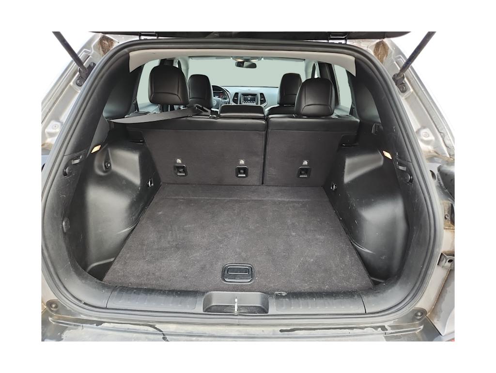 Thumbnail: 2020 Jeep Cherokee - 14