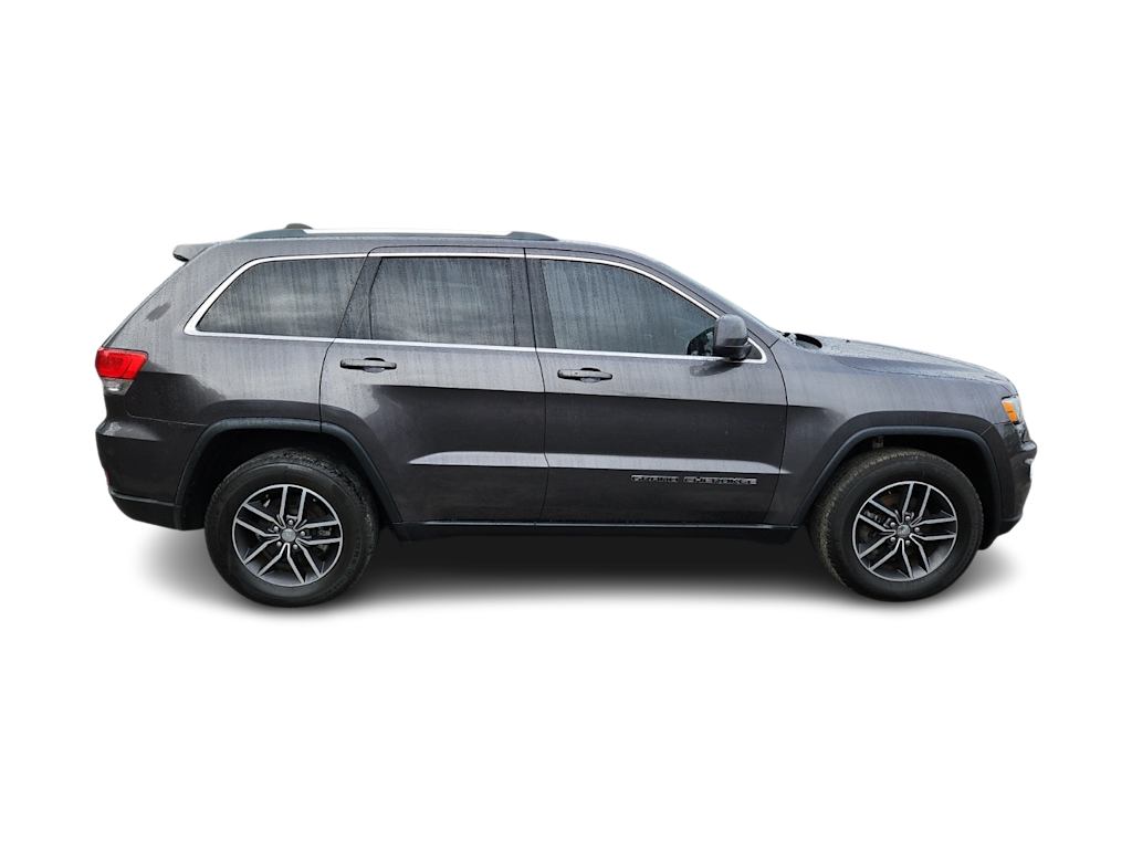 Thumbnail: 2018 Jeep Grand Cherokee - 16