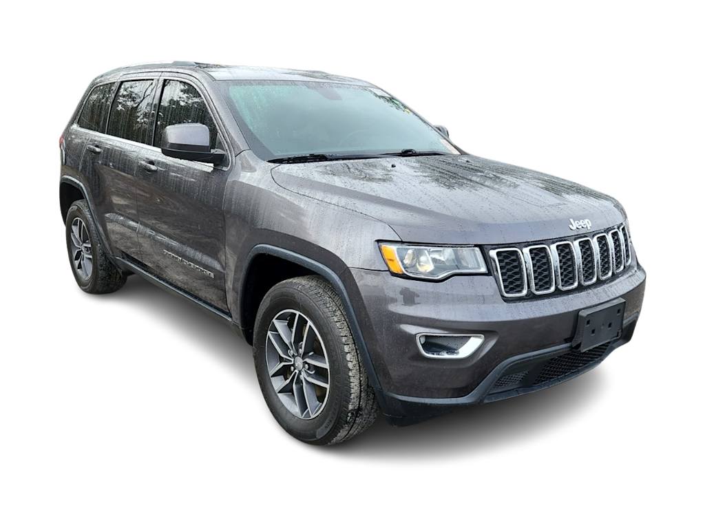 Thumbnail: 2018 Jeep Grand Cherokee - 17