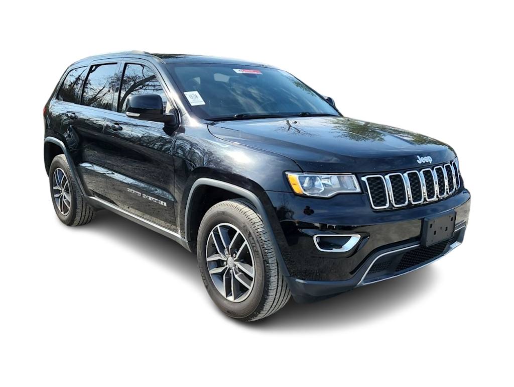 Thumbnail: 2017 Jeep Grand Cherokee - 17
