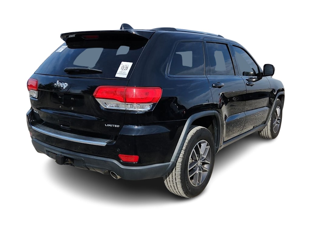 Thumbnail: 2017 Jeep Grand Cherokee - 15