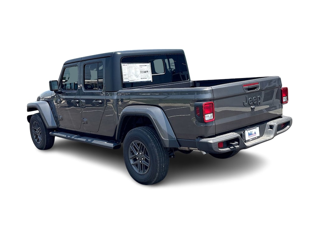Thumbnail: 2026 Jeep Gladiator - 4