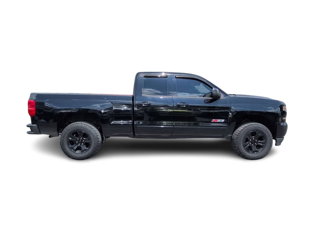 Thumbnail: 2018 Chevrolet Silverado 1500 - 16