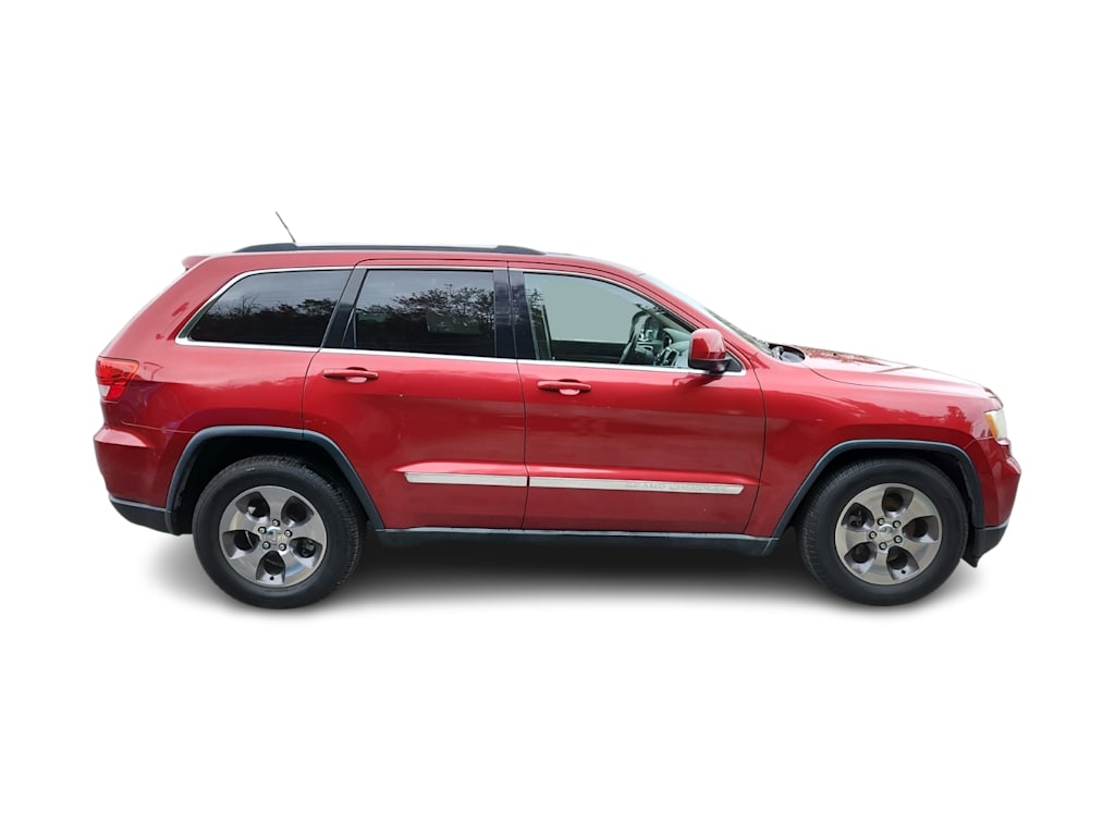 Thumbnail: 2011 Jeep Grand Cherokee - 16