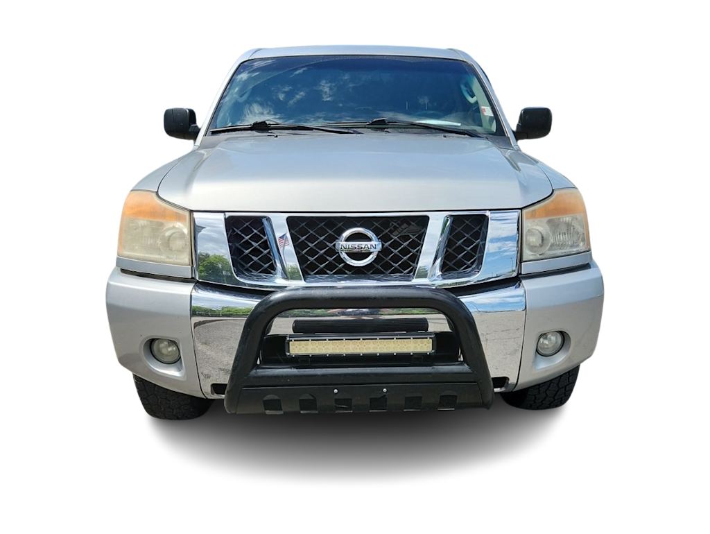 Thumbnail: 2010 Nissan Titan - 6