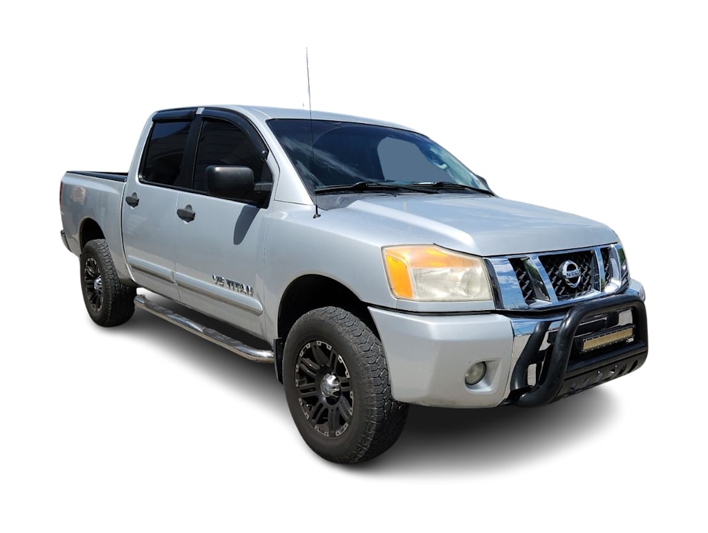 Thumbnail: 2010 Nissan Titan - 18