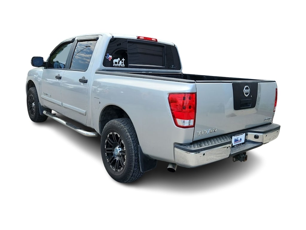 Thumbnail: 2010 Nissan Titan - 4