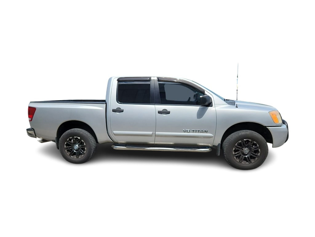 Thumbnail: 2010 Nissan Titan - 17