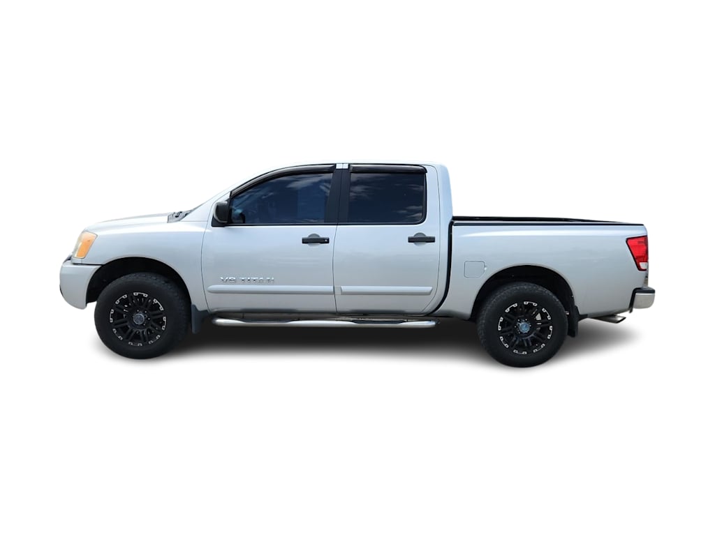 Thumbnail: 2010 Nissan Titan - 3