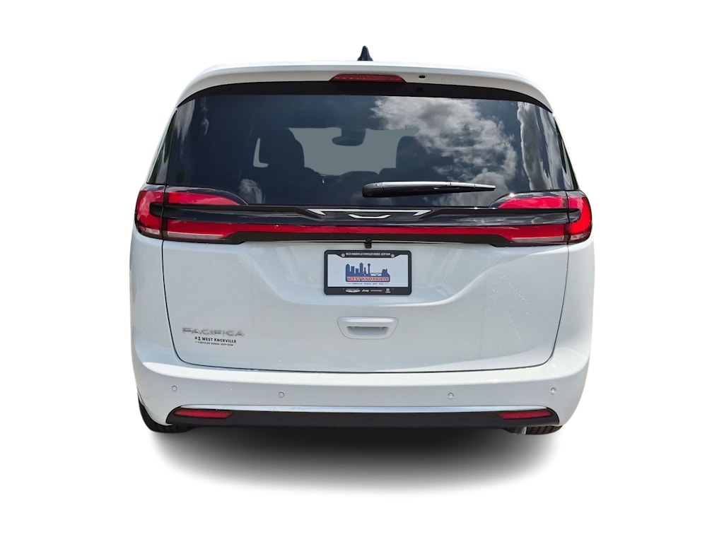 Thumbnail: 2027 Chrysler Pacifica - 5