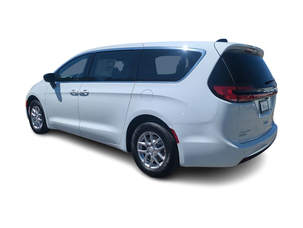 Thumbnail: 2027 Chrysler Pacifica - 4