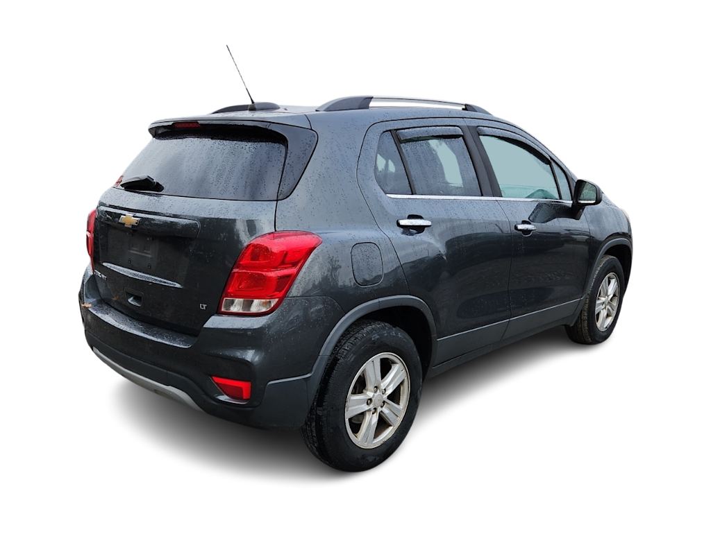 Thumbnail: 2017 Chevrolet Trax - 16