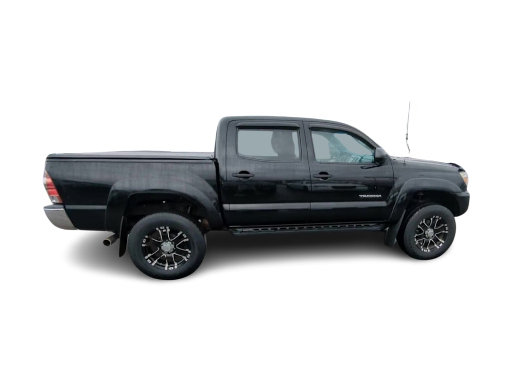 Thumbnail: 2015 Toyota Tacoma - 25